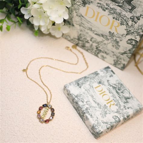 dior 项链.